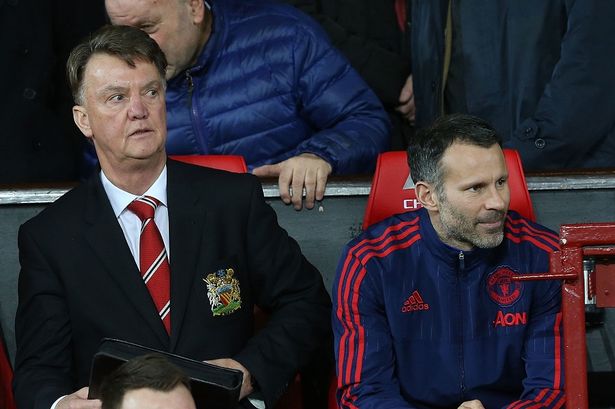 ข่าวแมนยู - สัมภาษณ์หลังเกมเจ๊า"สิงห์"! "LVG" น้ำตาจะไหลลูกทีมเปลี่ยนไปแบบไม่น่าเชื่อ!