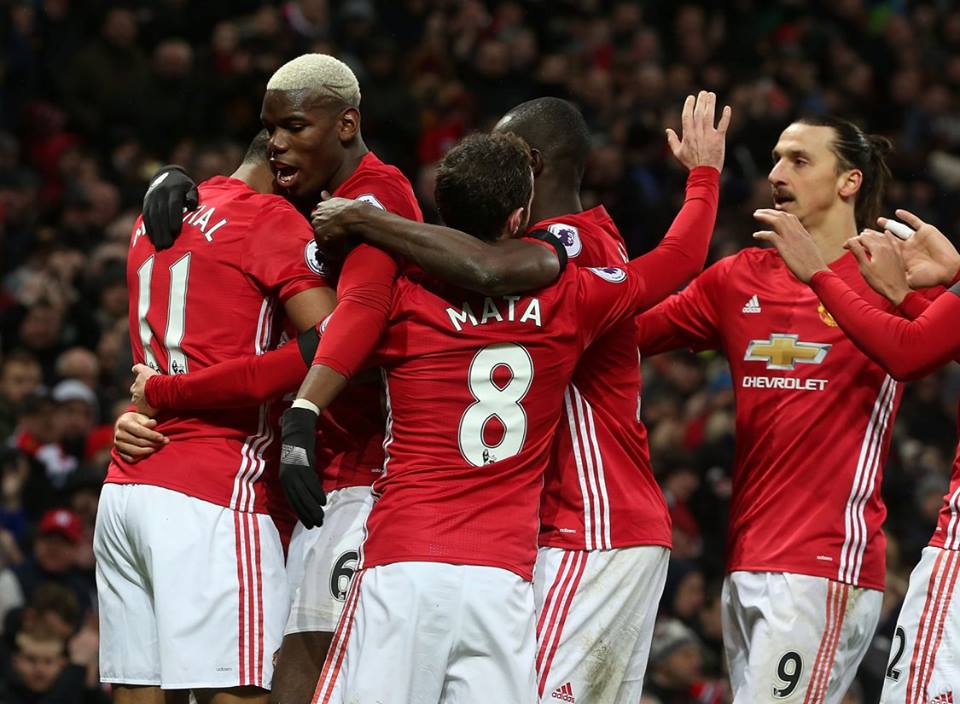 ข่าวแมนยู - บุกมันแบบนี้พี่ไม่เสียดายค่าไฟ! ผลสอบนักเตะผีเกมขยี้แตน 2-0