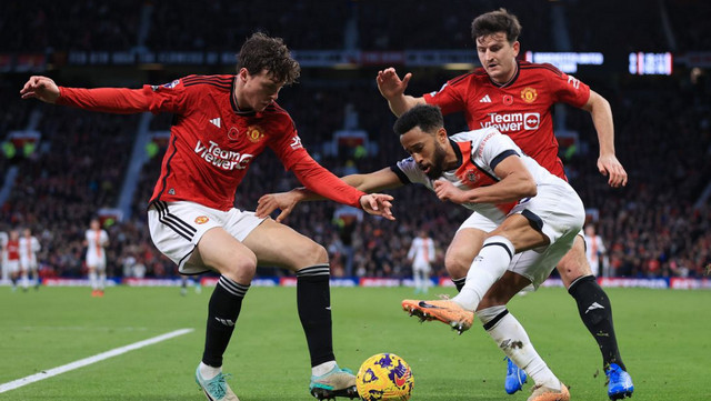 ข่าวแมนยู - ตัดเกรดแข้งผีเกมชนะลูตัน 1-0