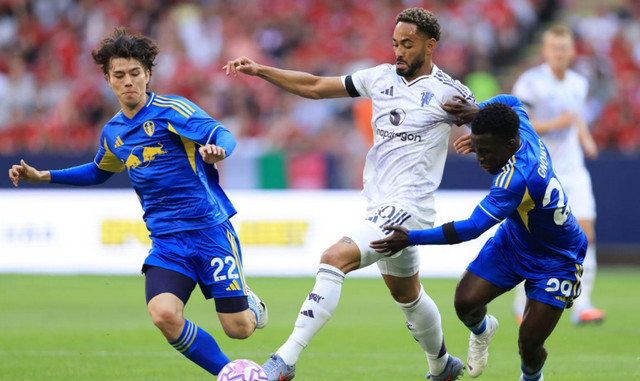 ข่าวแมนยู - ตัดเกรดแข้งผีเกมเสมอลีดส์ 0-0