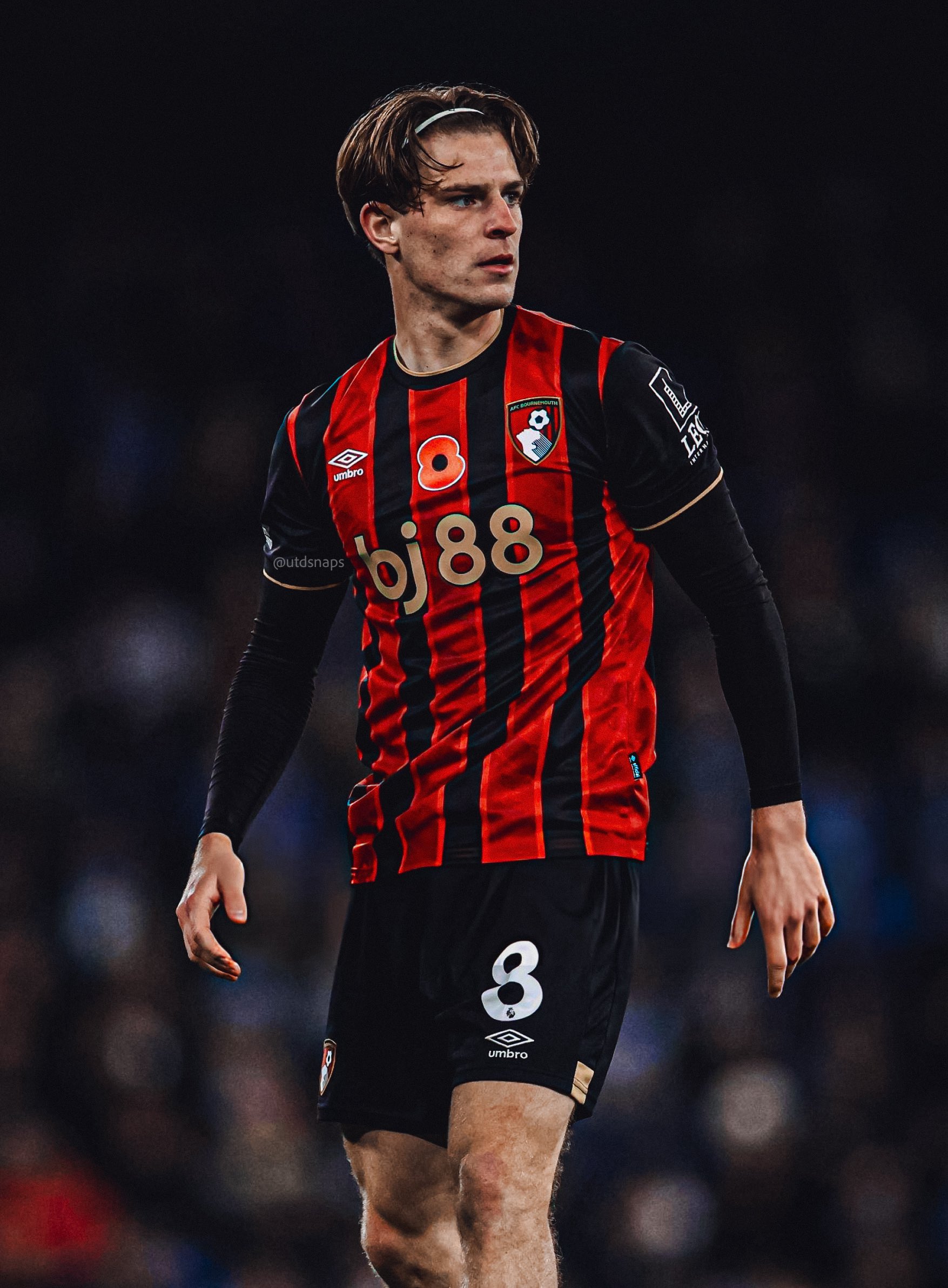 หึ่ง ! ผีแดง แอบเล็ง อเล็กซ์ สกอตต์ เสริมแดนกลาง